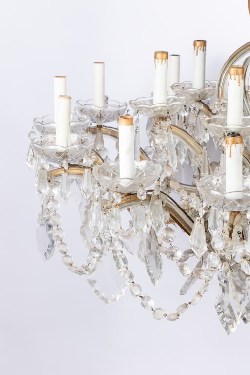 LARGE VENETIAN STYLE CHANDELIER - 5