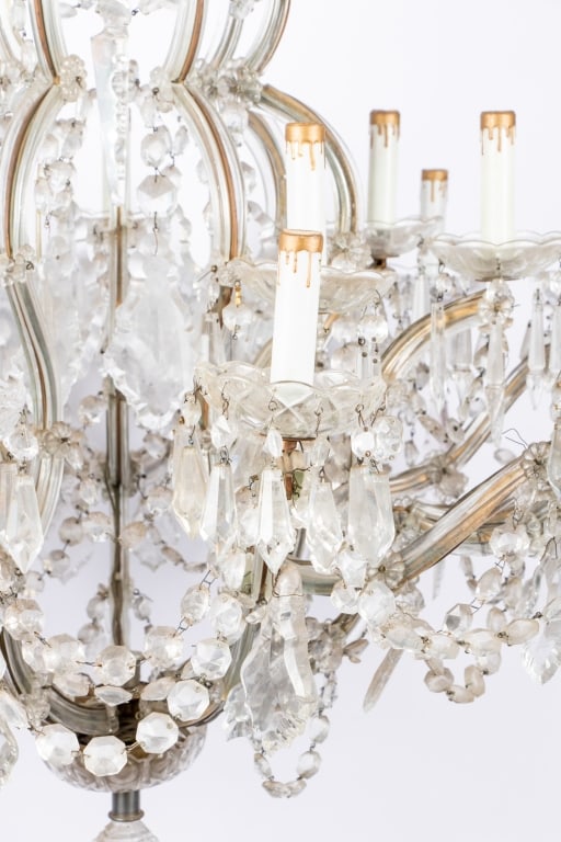 LARGE VENETIAN STYLE CHANDELIER - 6