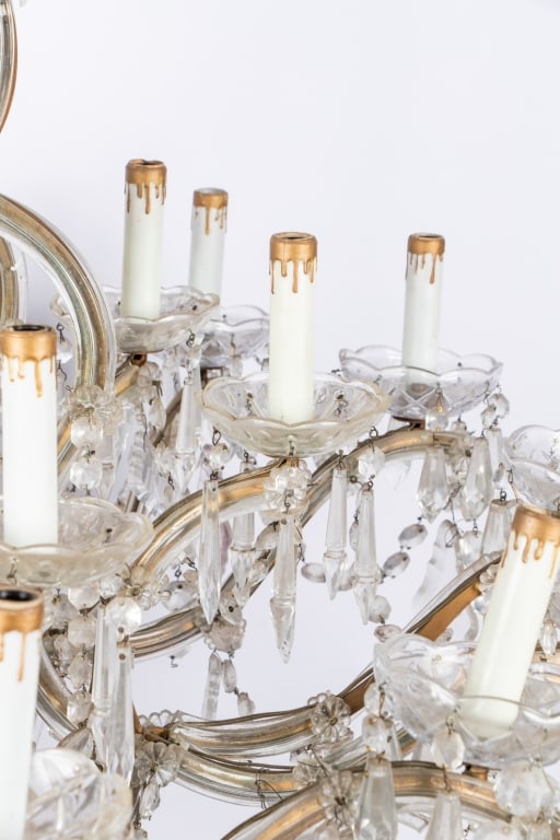 LARGE VENETIAN STYLE CHANDELIER - 7