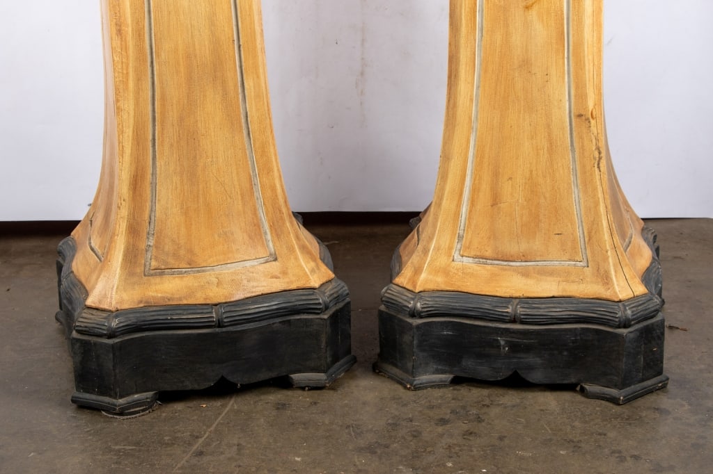PAIR OF KOREAN POLYCHROME FIGURES ON PLINTHS - 8