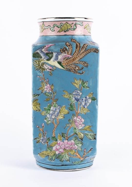 20TH CENTURY CHINESE RECTANGULAR VASE - 4