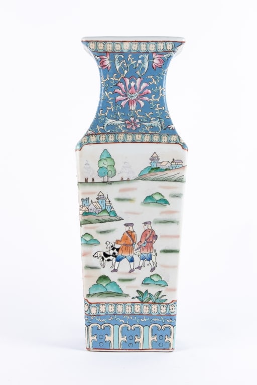 20TH CENTURY CHINESE PORCELAIN VASE - 2
