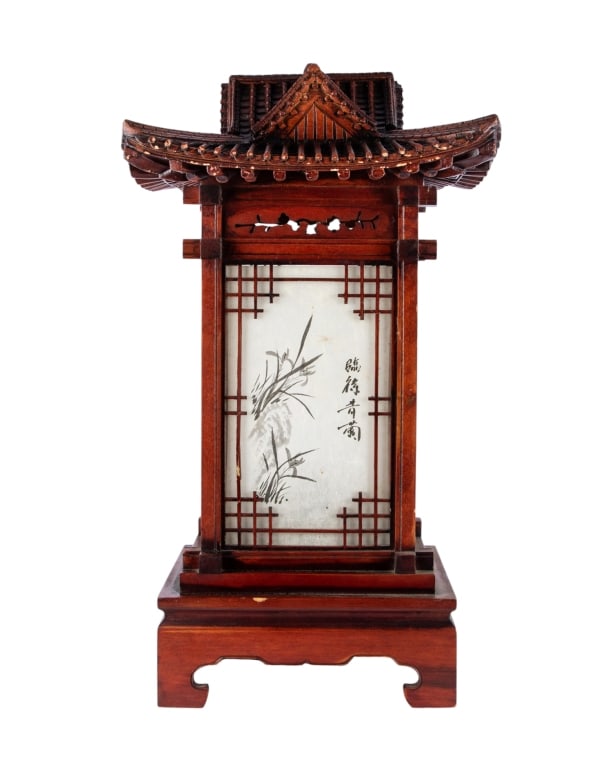 CHINESE PAGODA FORM LANTERN TABLE LAMP: Chinese pagoda form lantern table lamp. Approximate dimensions: h. 27", w. 15", d. 15" Disclaimer: Participating bidders must have a credit card on file with LiveAuctioneers in order for their