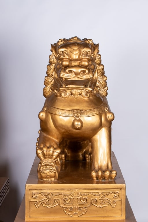 PAIR OF MONUMENTAL CHINESE FIBERGLASS GOLD BEIJING LIONS/FOO DOGS - 4