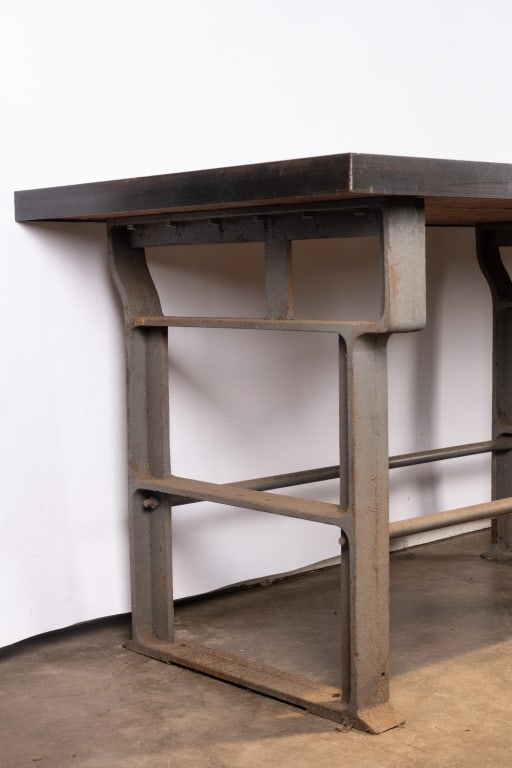 INDUSTRIAL METAL TABLE - 4