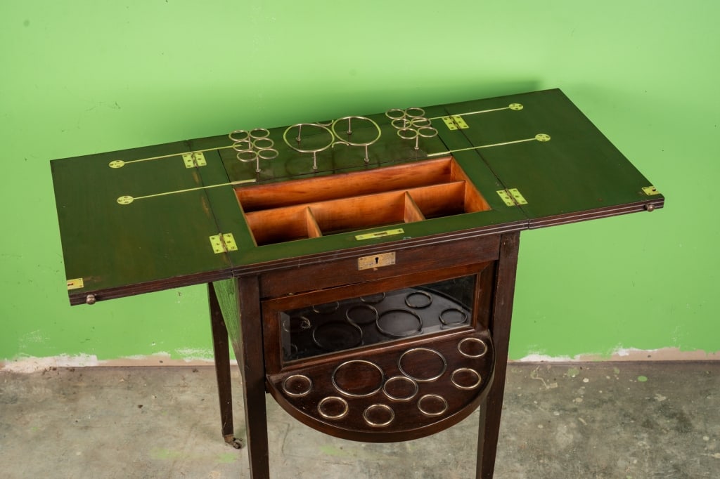 EARLY 20TH CENTURY AMERICAN BAR CABINET - 2