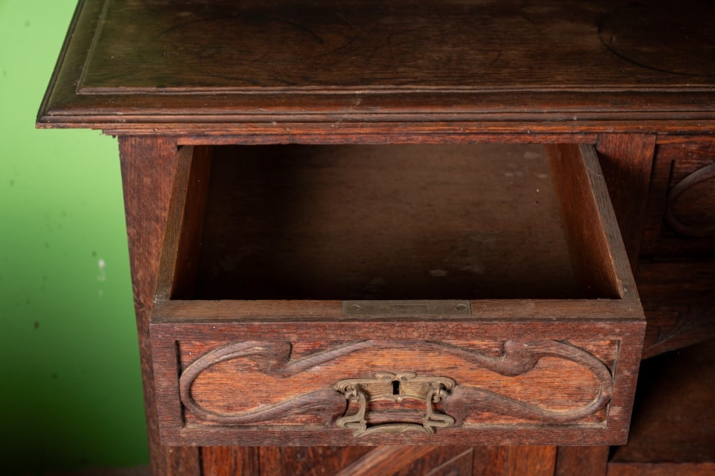 ART NOUVEAU BREAKFRONT CABINET - 12