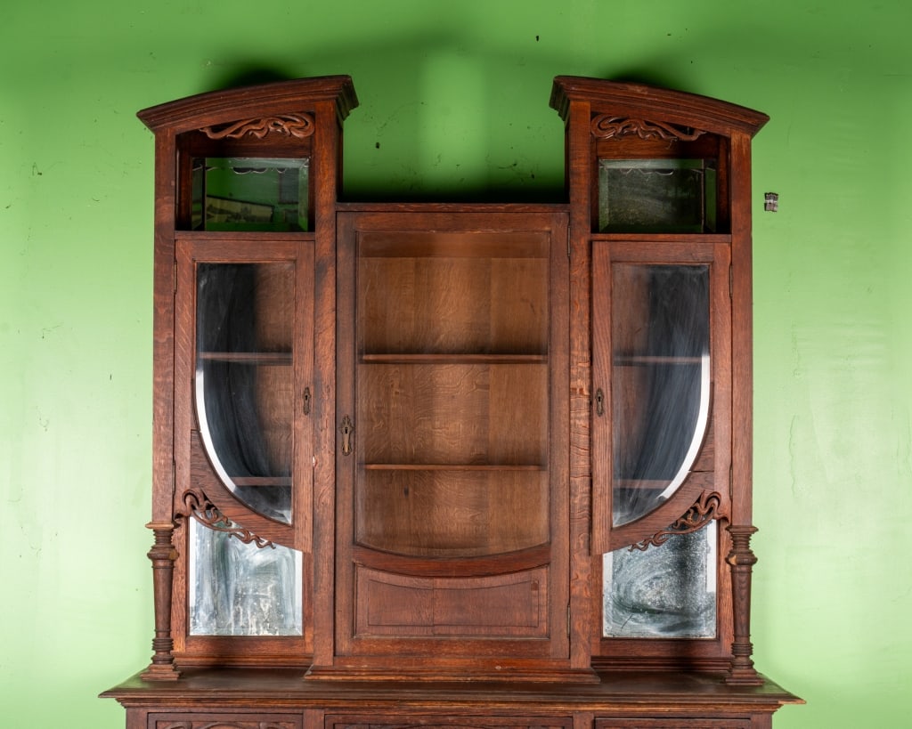 ART NOUVEAU BREAKFRONT CABINET - 2