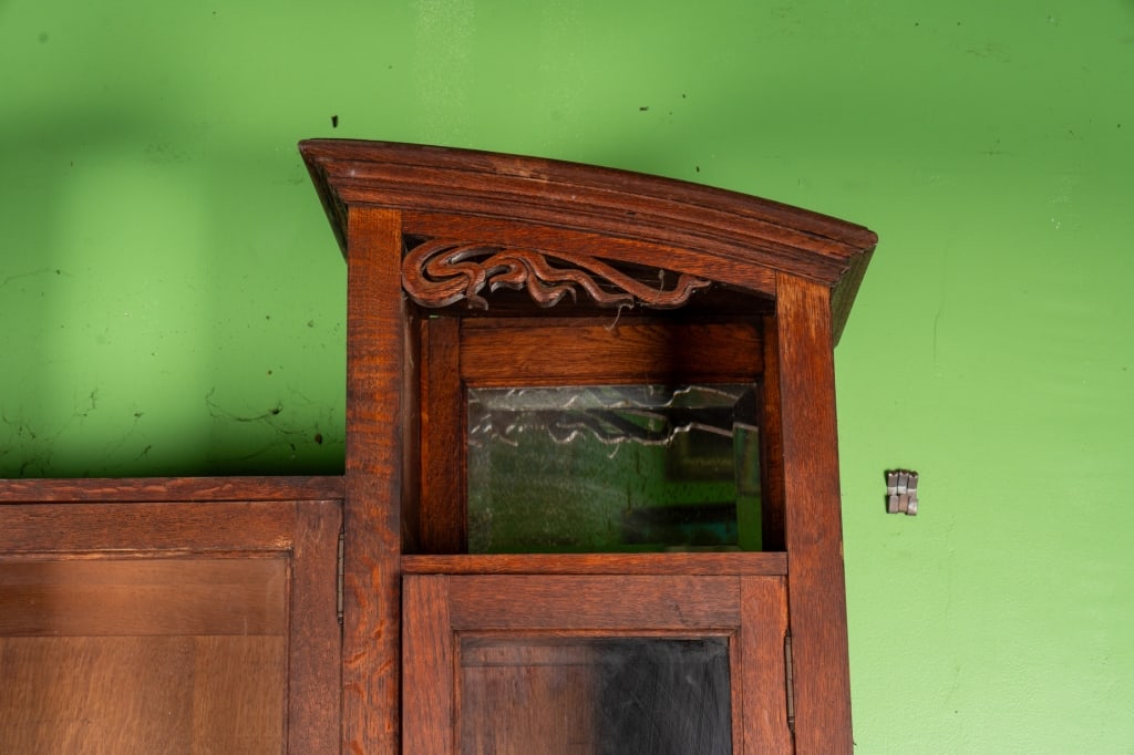 ART NOUVEAU BREAKFRONT CABINET - 5