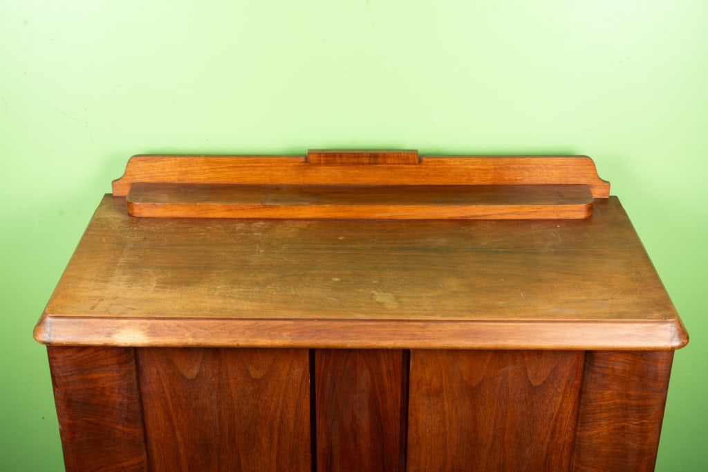 GERMAN ART DECO WALNUT SIDE SERVER BUFFET - 4