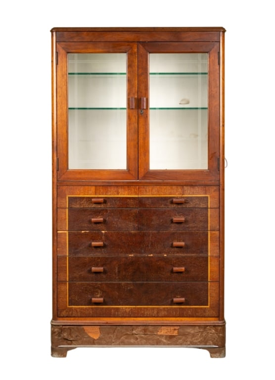 EARLY 20TH C. AMERICAN MEDICAL CABINET (1 of 8)