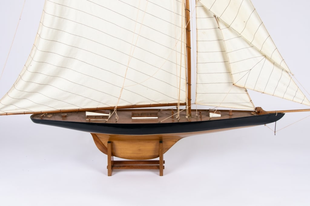VINTAGE SAILBOAT MODEL - 5