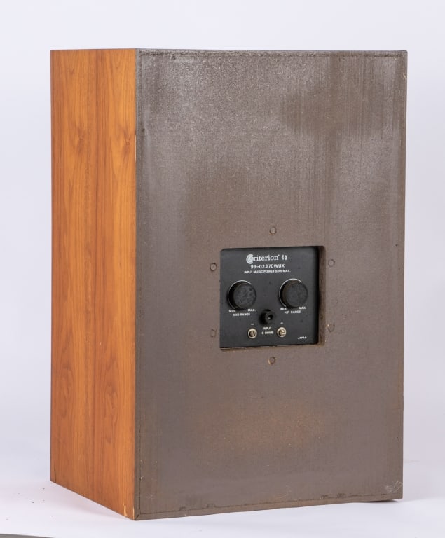 PAIR OF CRITERION 4X SPEAKERS - 6