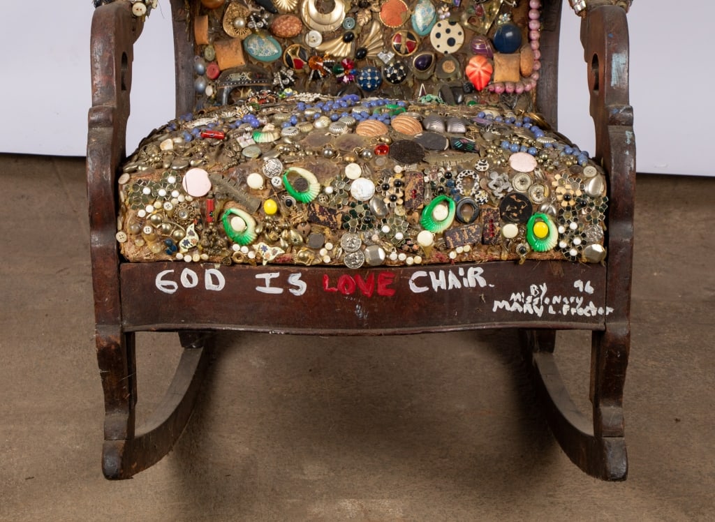 MARY PROCTOR 'GOD IS LOVE' ROCKING CHAIR - 5