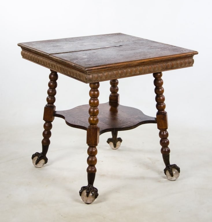 CHIPPENDALE STYLE MAHOGANY ACCENT TABLE - 2