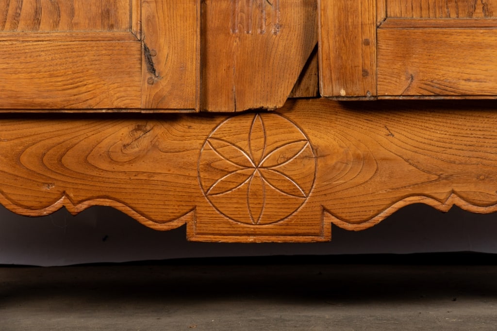 19TH CENTURY FRENCH OAK ARMOIRE - 5
