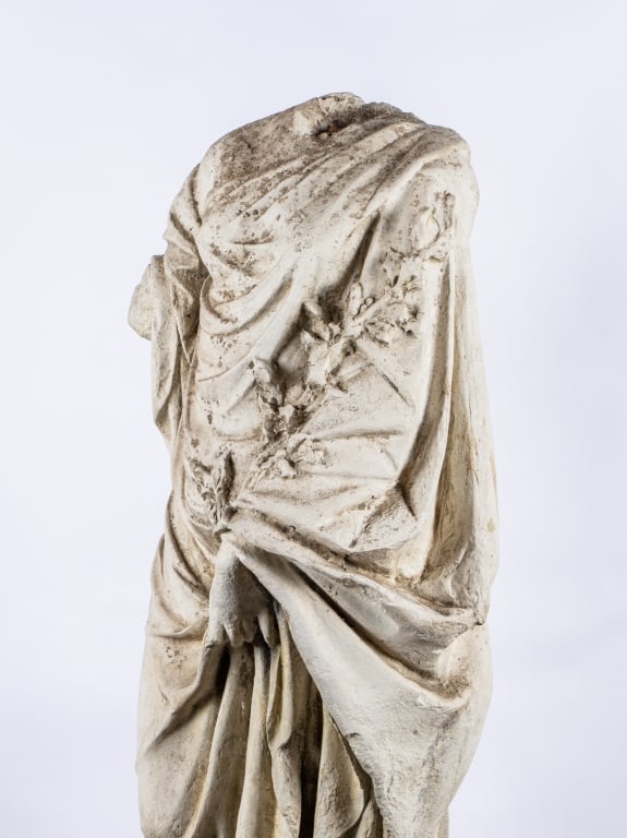 LIFE SIZE FIBERGLASS HEADLESS FEMALE STATUE - 2