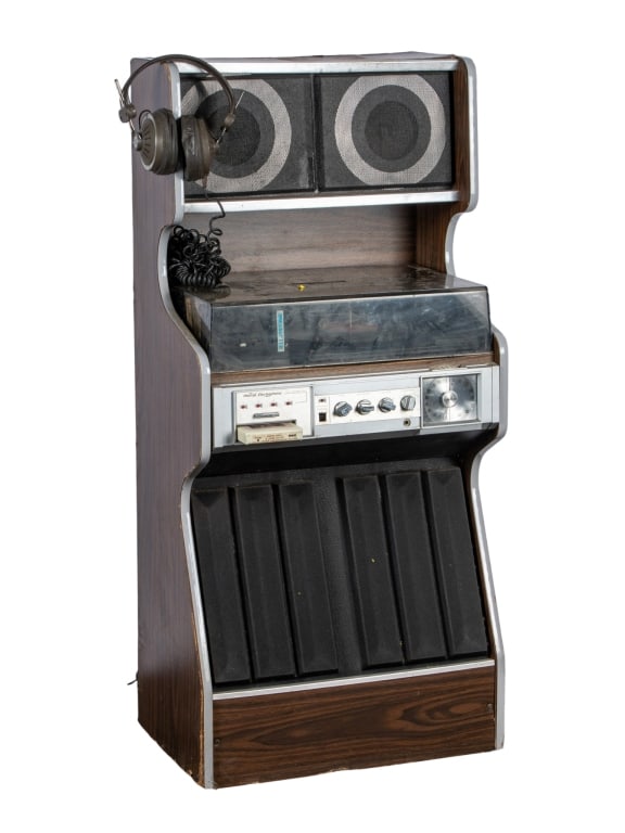 1970S MORSE ELECTROPHONIC MUSIC CENTER: 1970s Morse Electrophonic music center. Approximate dimensions: h. 40.25", w. 22", d. 15" Disclaimer: Participating bidders must have a credit card on file with LiveAuctioneers in order for their