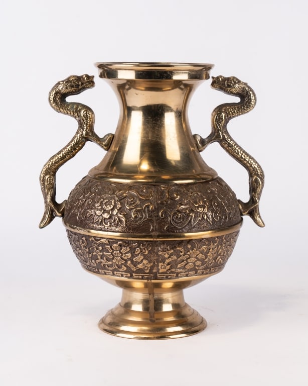 KOREAN BRASS DRAGON DOUBLE-HANDLED VASE - 3