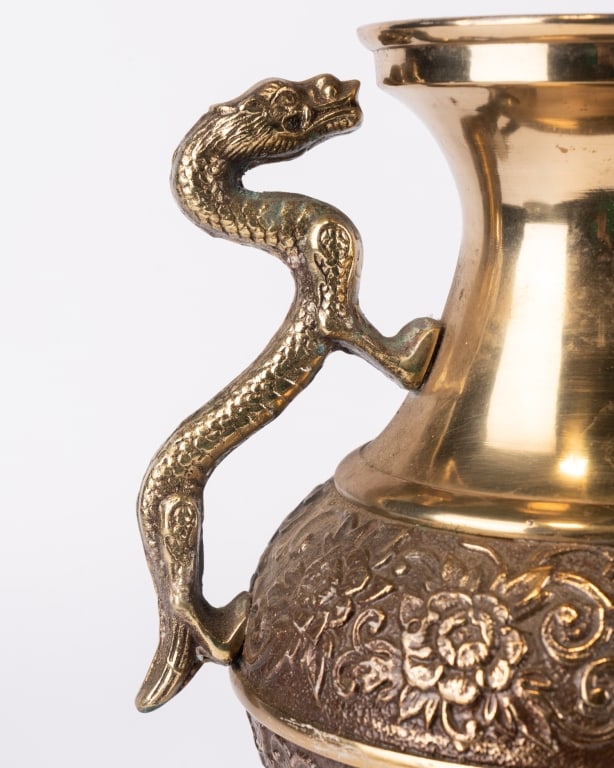 KOREAN BRASS DRAGON DOUBLE-HANDLED VASE - 4
