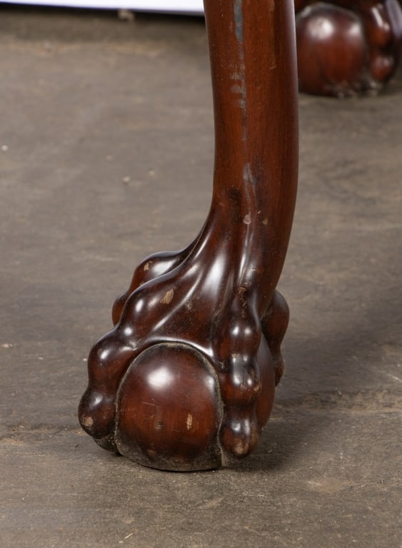 20TH C. CHIPPENDALE STYLE MAHOGANY CONSOLE TABLE - 5