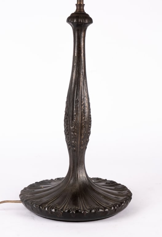 TIFFANY STYLE ROSE SHADE TABLE LAMP - 3
