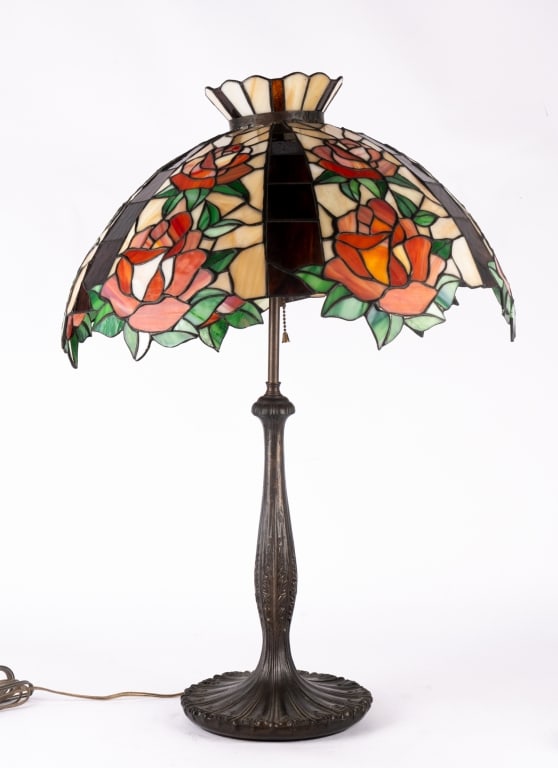 TIFFANY STYLE ROSE SHADE TABLE LAMP - 7