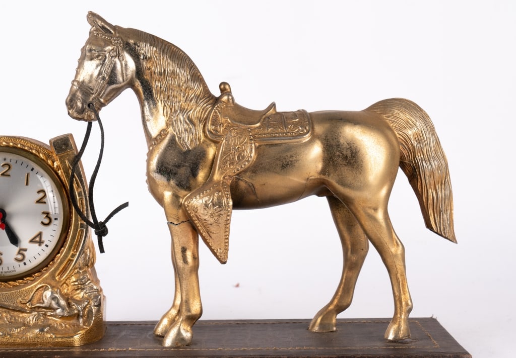 MID-CENTURY HORSE MANTEL CLOCK - 3