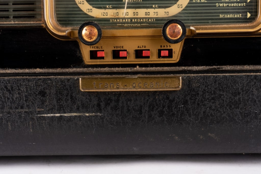 ZENITH TRANS-OCEANIC RADIO - 5