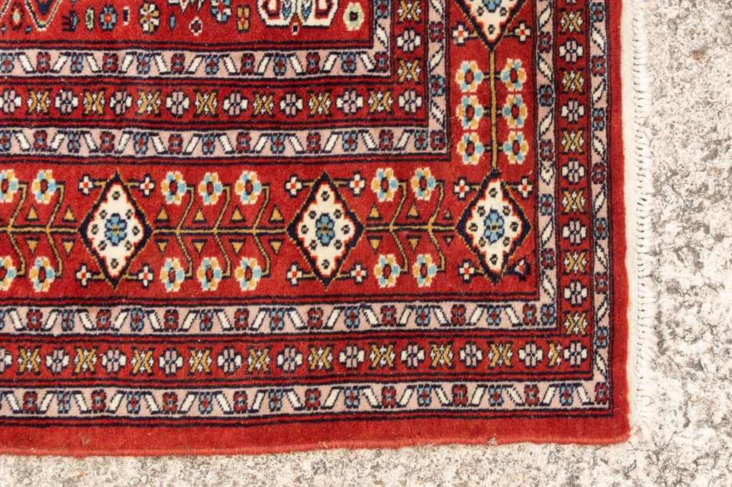 PERSIAN HAND-KNOTTED WOOL RUG - 2
