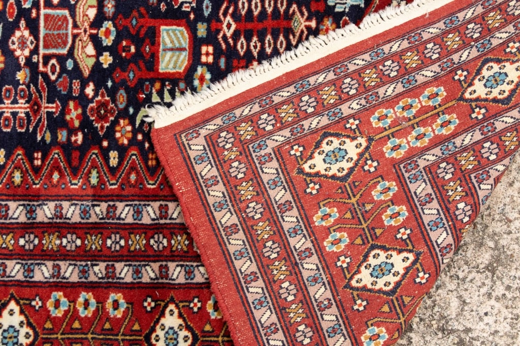 PERSIAN HAND-KNOTTED WOOL RUG - 7