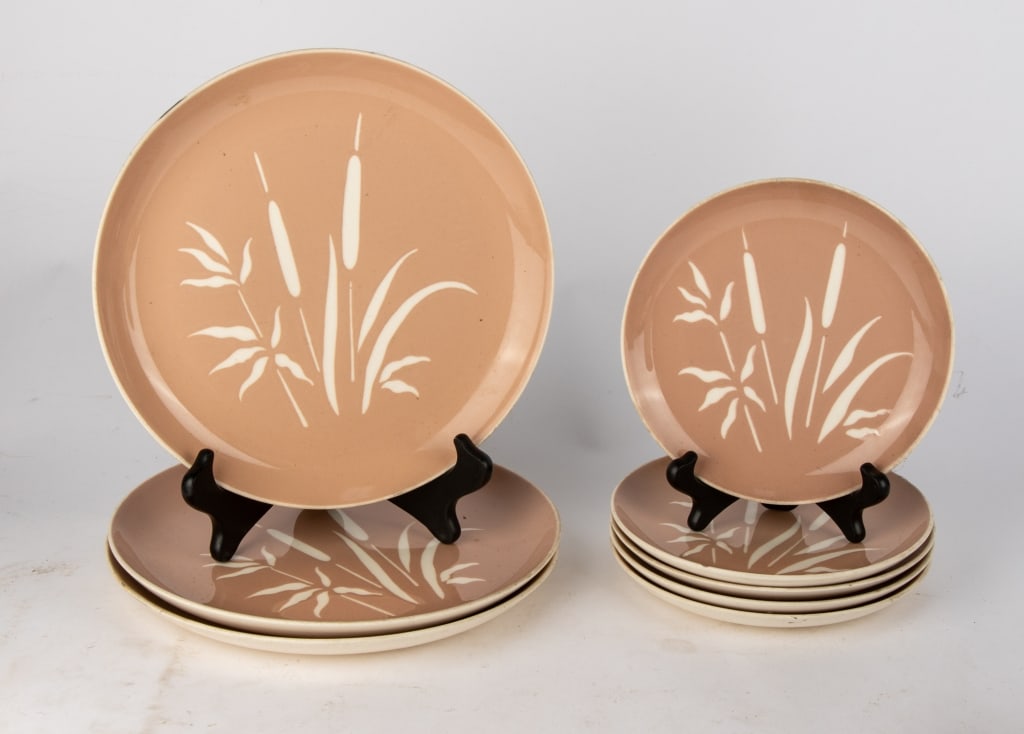 HARKERWARE 32-PIECE DINNERWARE SET - 3