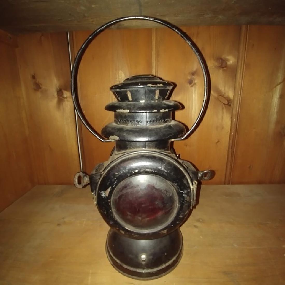 Late 19th C. driving oil lamp: Late 19th C. all original Rayo driving oil lamp 10"w x 8"w
