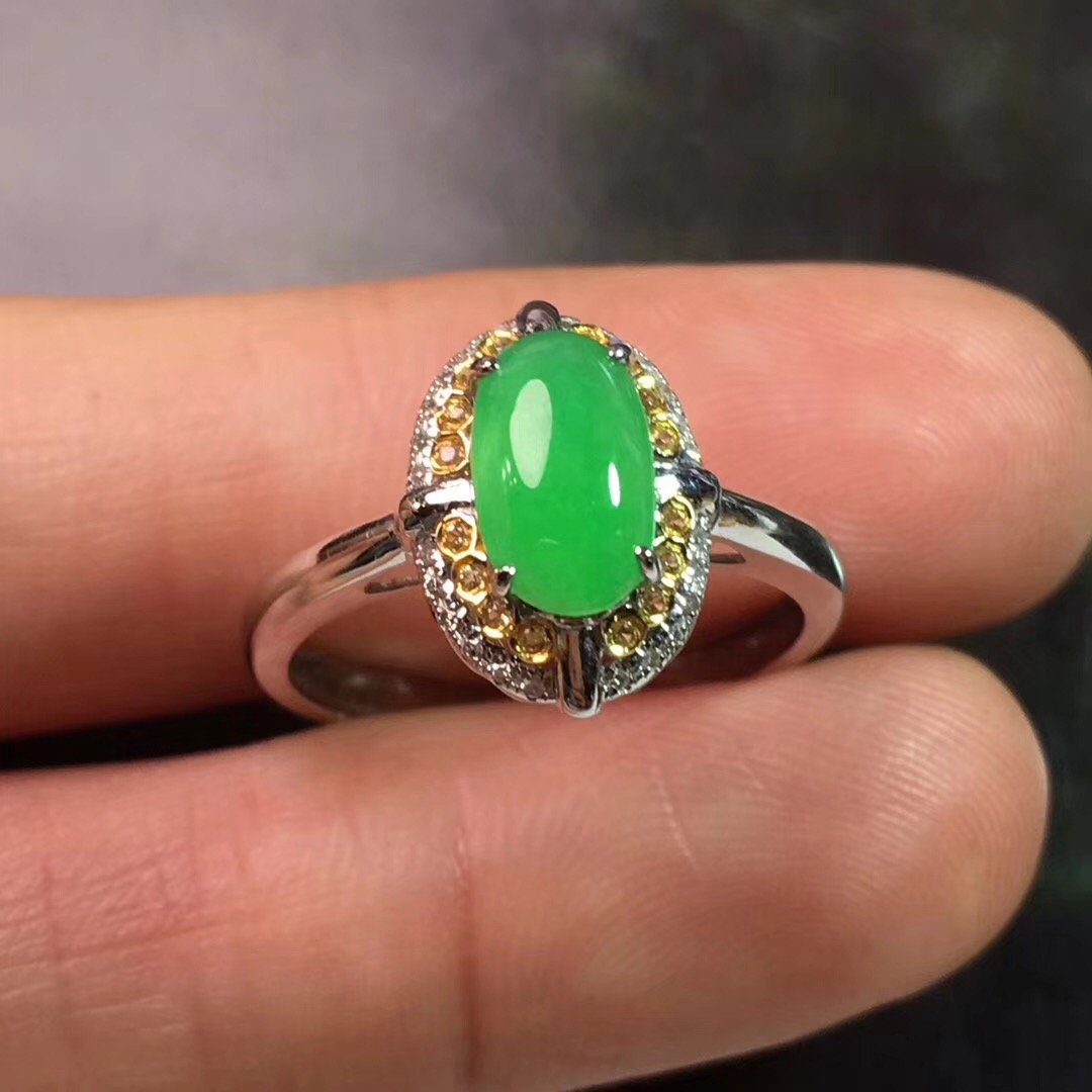Emerald Green Jadeite Jade Ring Grade A (1 of 9)