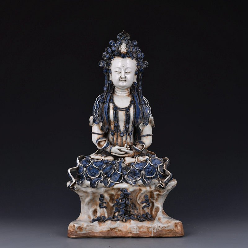 Chinese antique porcelain Guanyin statue (1 of 10)