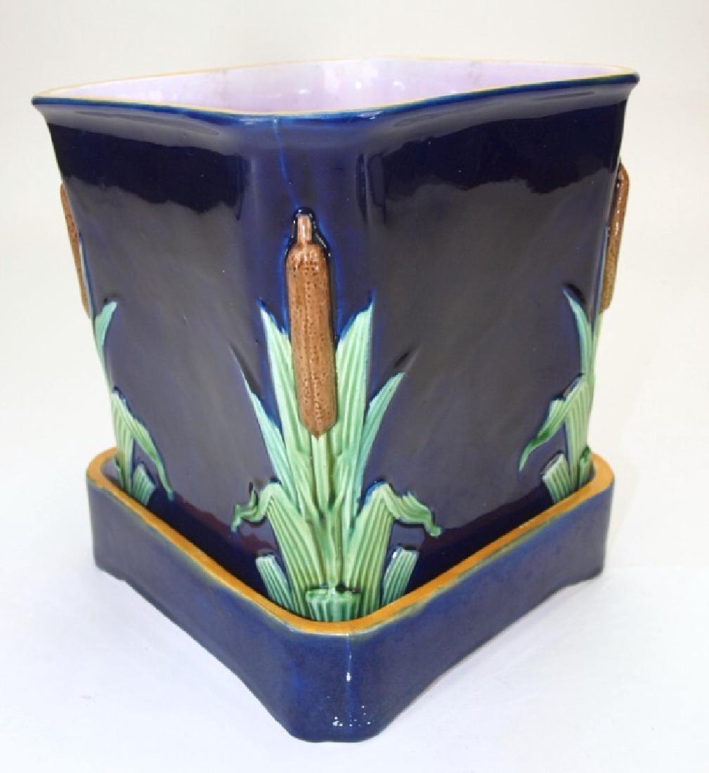 Minton Majolica cobalt bullrush cache pot & stand, (1 of 1)