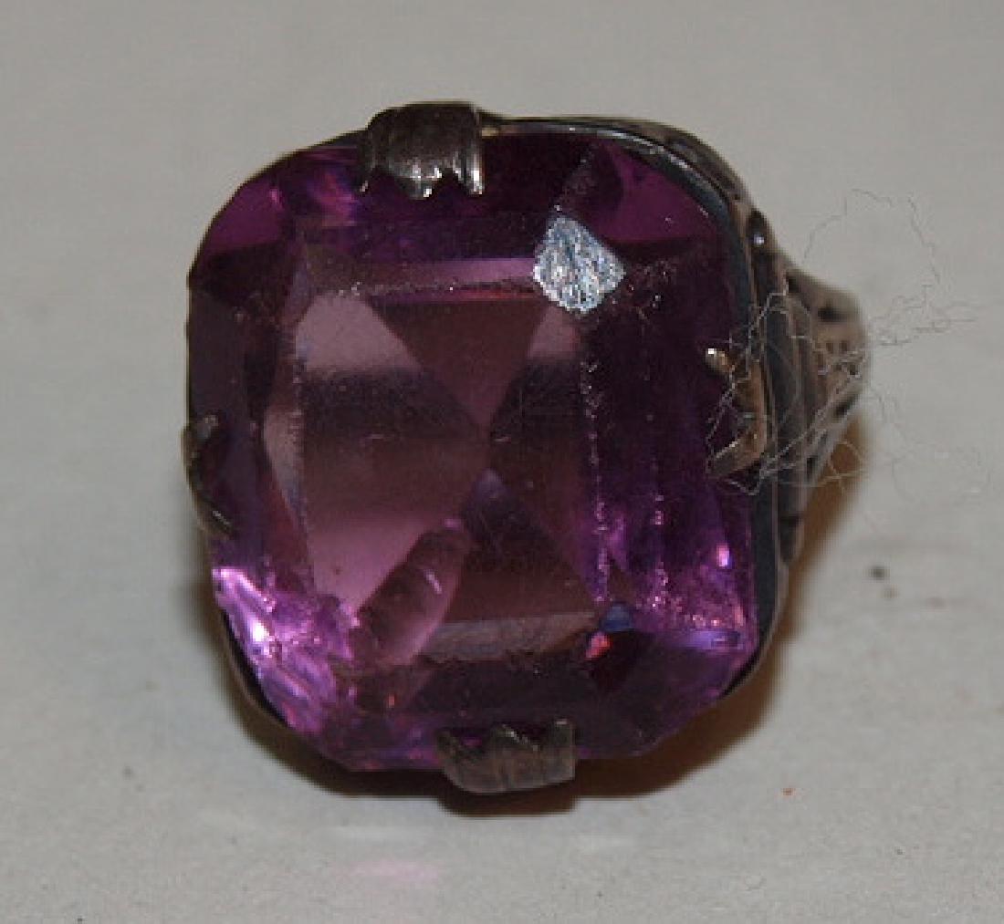 Antique sterling amethyst ladies ring: Antique sterling amethyst ladies ring