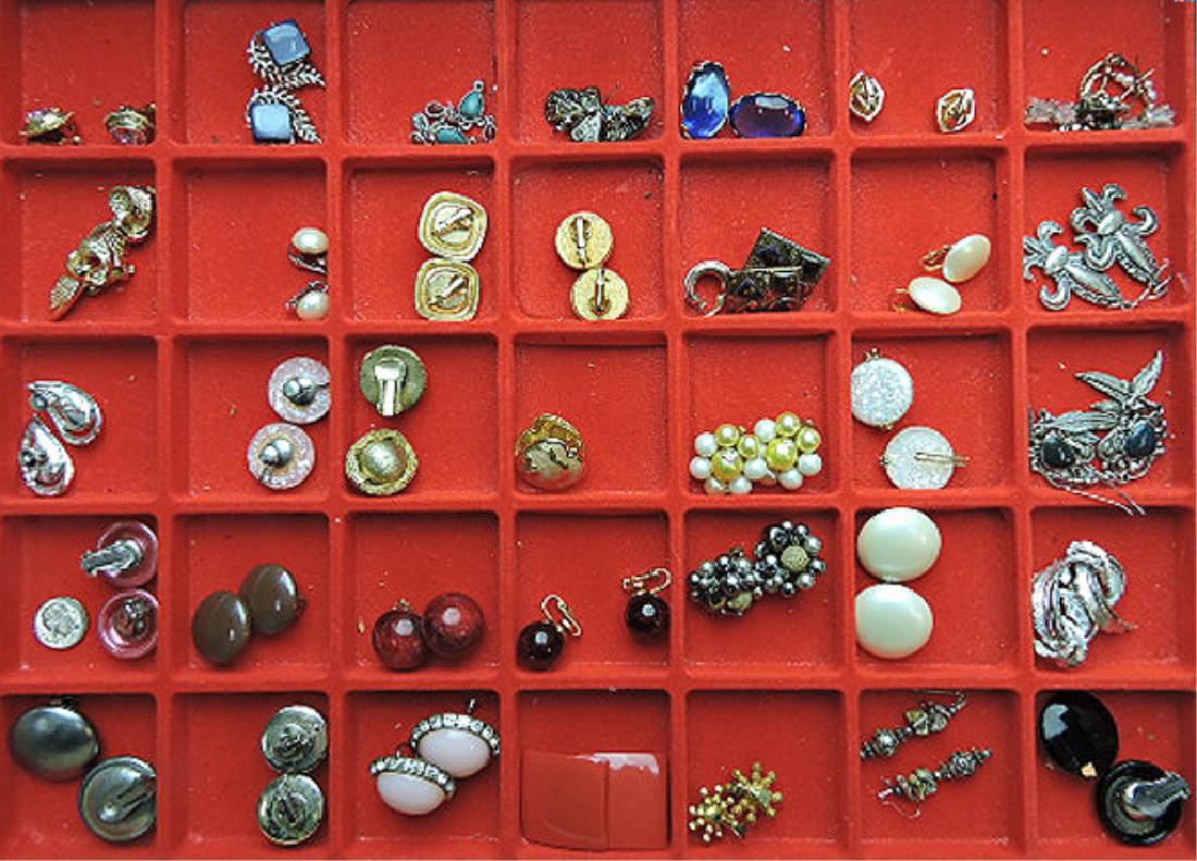 Lot of 35 pair earrings (1 of 1)