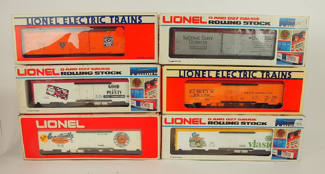 Lionel lot of 6 box cars: Vlassic billboard 6-9833, (1 of 1)