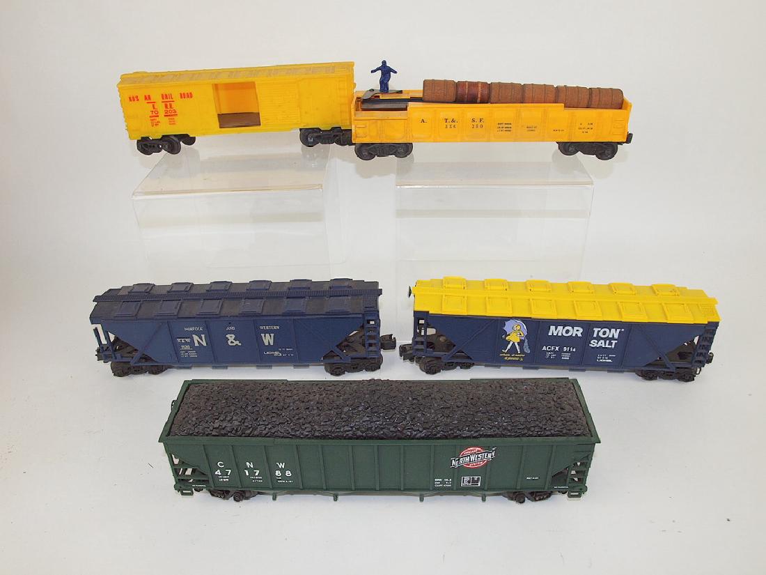 Lionel lot of 5 train cars (1 of 1)