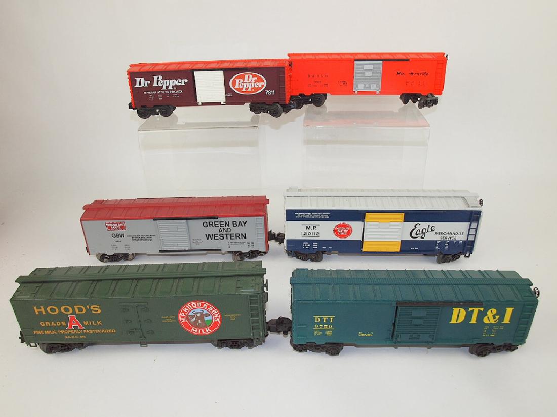 Lionel lot of 6 train cars (1 of 1)