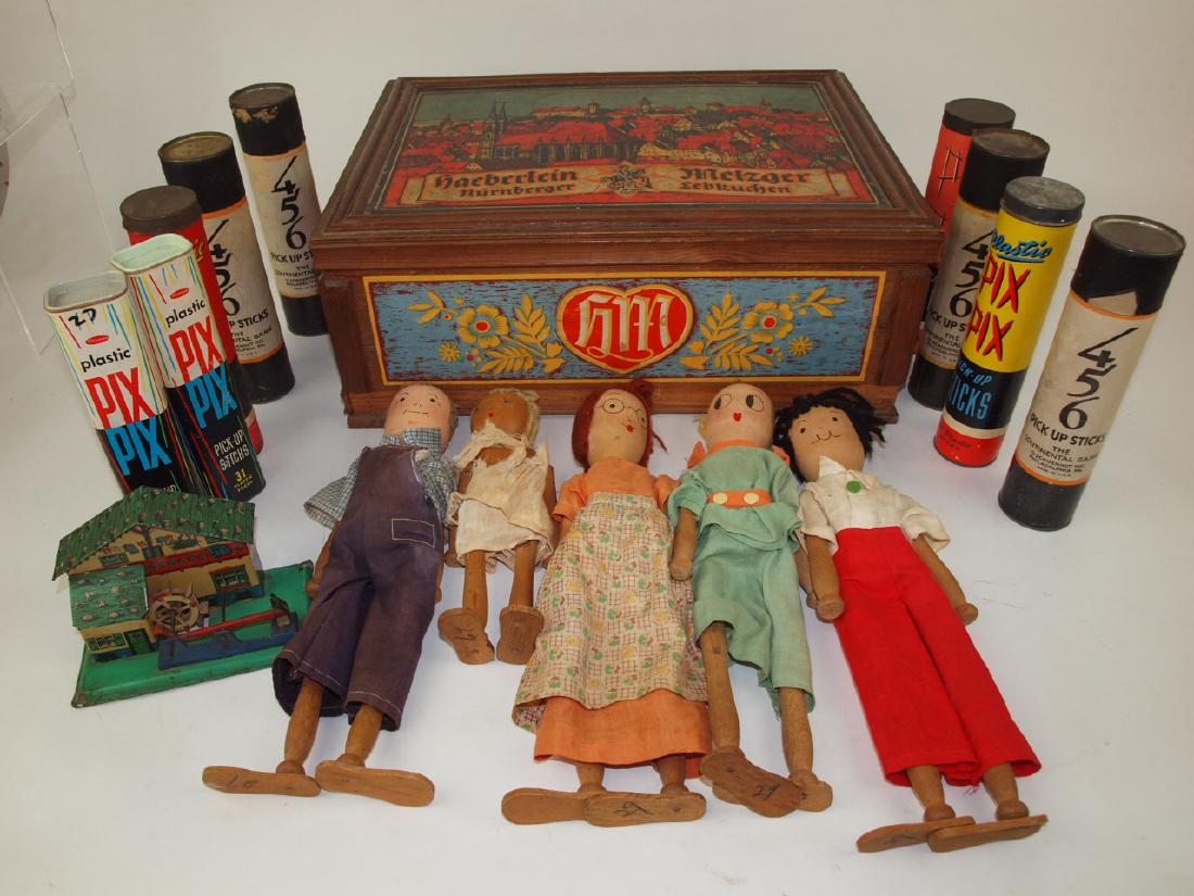 Lot of toys: German wooden box, 5 wooden jointed dolls, (1 of 1)