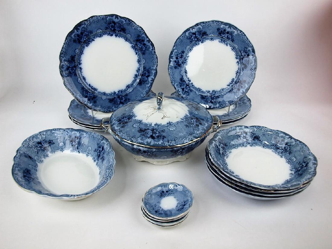 Flow Blue "Gem" lot of 18 pieces (1 of 1)