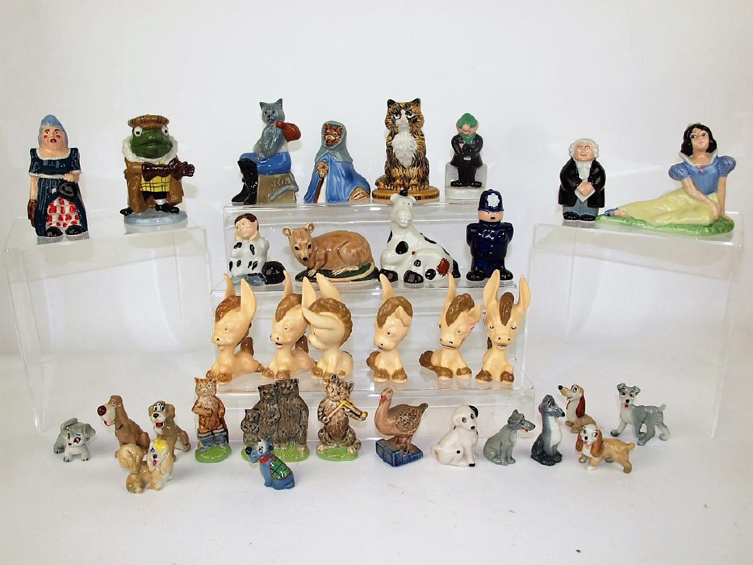 Wade porcelain lot of 11 figures (1 of 1)