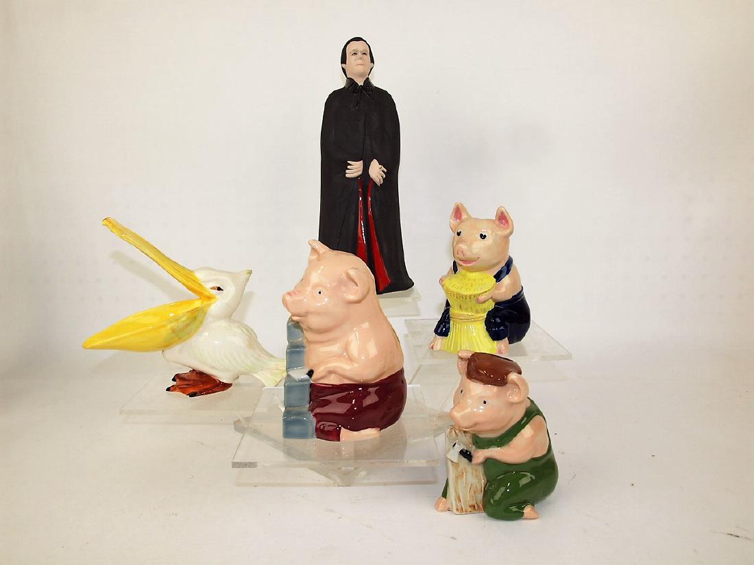 Wade porcelain lot of 5 figures: Dracula, Pelican, and (1 of 1)