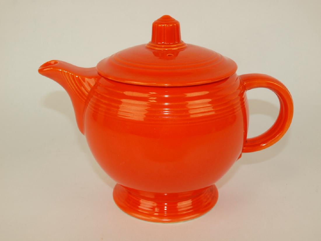 Fiesta medium teapot, red (1 of 1)
