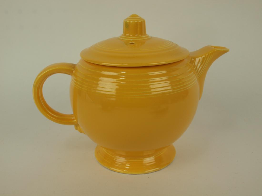 Fiesta medium teapot, yellow (1 of 1)