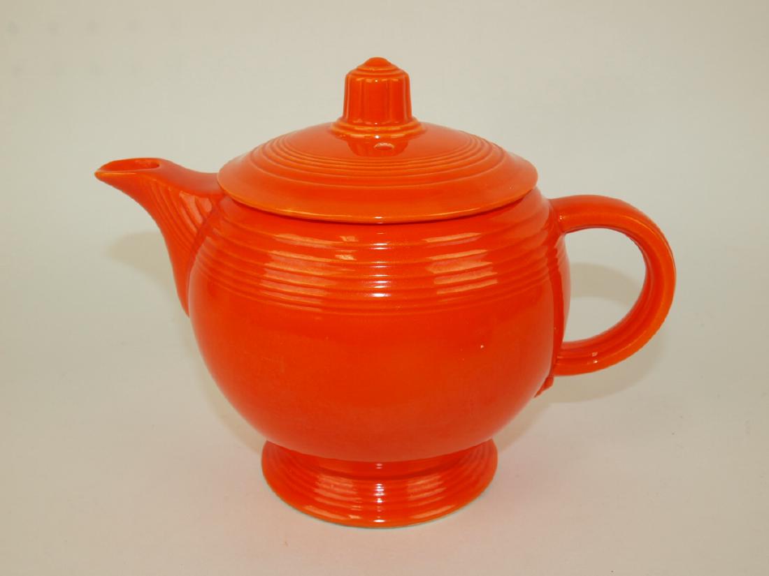 Fiesta medium teapot, red (1 of 1)