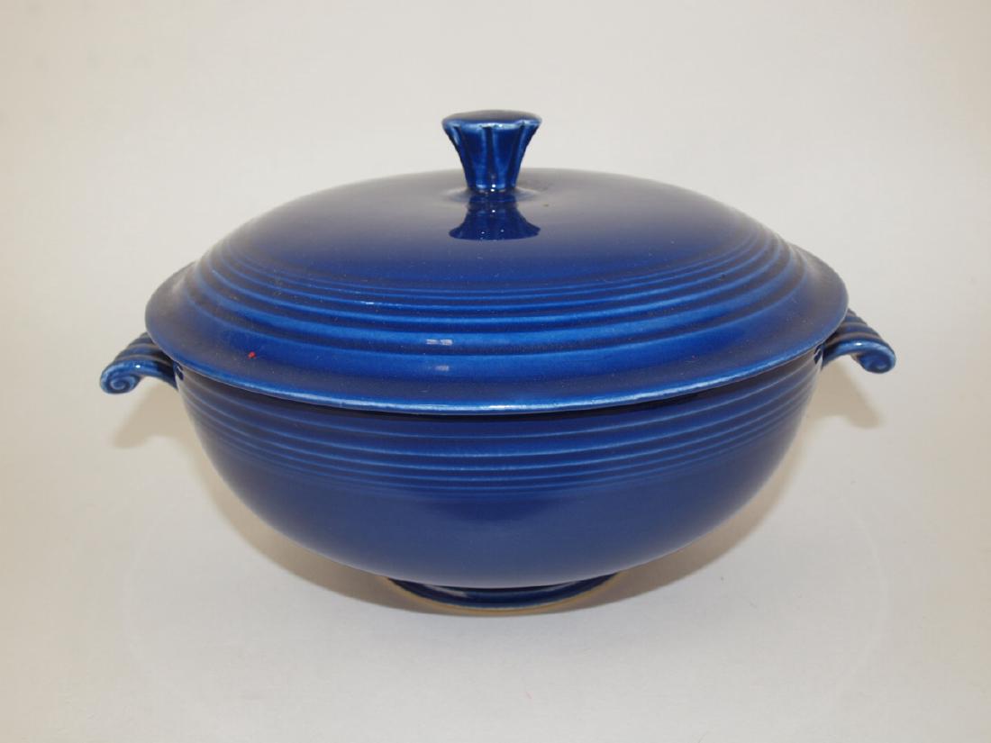 Fiesta casserole, cobalt, factory chip under glaze to: Fiesta casserole, cobalt, factory chip under glaze to lid