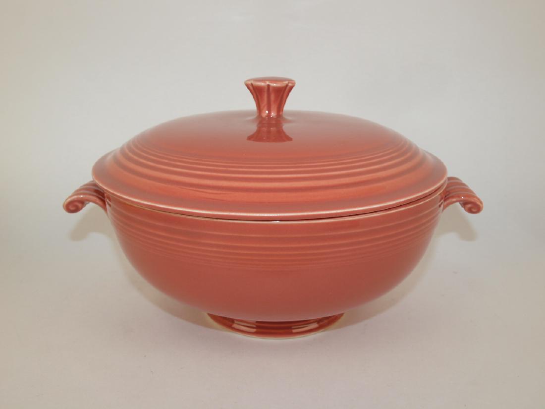 Fiesta casserole, rose, minor nick to rim base (1 of 1)